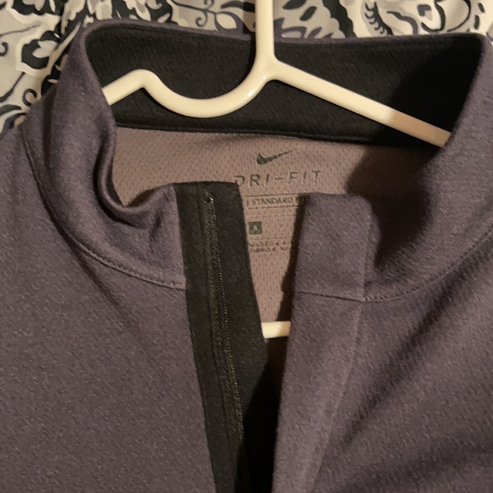 Nike Dri-Fit Size S - Picture 2 of 2